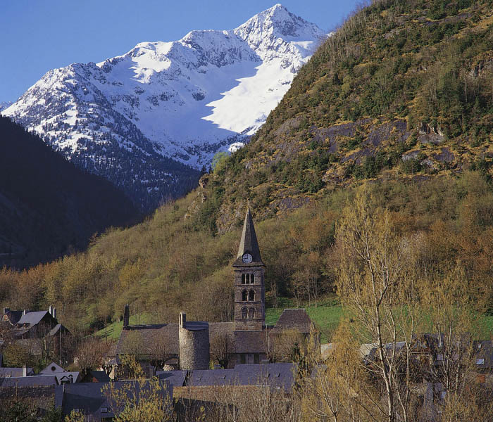 valle d aran iglesia montana 0
