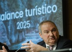 Hereu adelanta que el gasto de los turistas internacionales en España en 2025 rozará los 135 mil millones de euros, un 6,8% más que en 2024